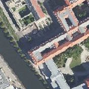 128 m aerial training tile at 52.52903, 13.37342