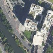 128 m aerial training tile at 52.50372, 13.37435